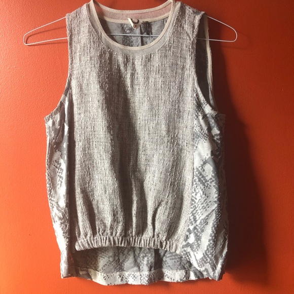 ❤️Akemi + Kin Sleeveless Mixed Media Grey Top Tank High Low Size XS - Picture 1 of 6